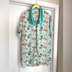 SOLD - Vintage Gold Label Victoria’s Secret Night Shirt Sz M